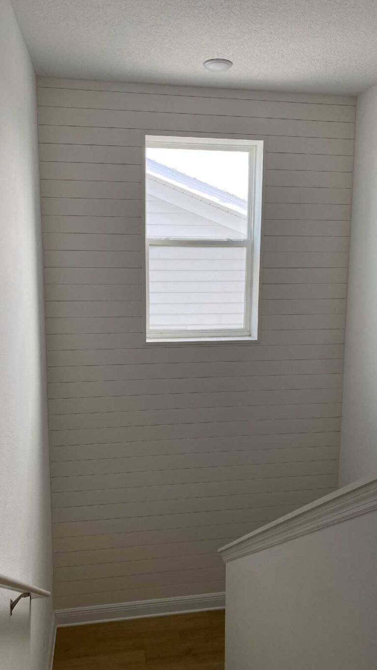 Accent wall shiplap staircase 1