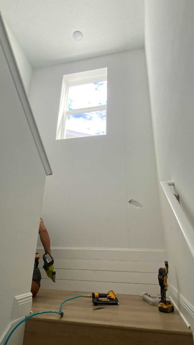Accent wall shiplap staircase 3