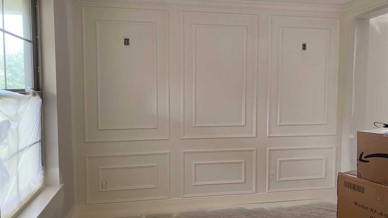 Accent wall wood panel colonial 1